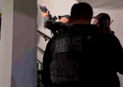 A&ccedil;&atilde;o mira grupo familiar suspeito de enviar drogas e armas ao Rio de Janeiro; mandados s&atilde;o cumpridos em tr&ecirc;s cidades da regi&atilde;o