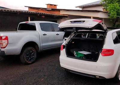 Ford Ranger com alerta de roubo e Audi A3 foram apreendidos; um motociclista ficou ferido ap&oacute;s colis&atilde;o durante a fuga dos suspeitos