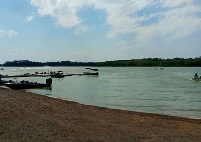 Corpo de Rafael Rodrigo Hemsing foi encontrado por pescadores paraguaios no Lago de Itaipu, enquanto Jeferson Backes continua desaparecido