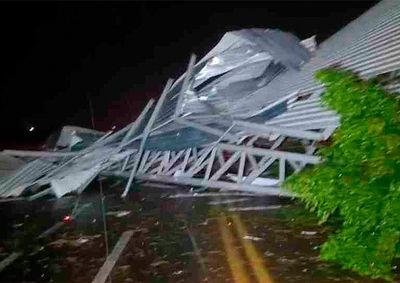Simepar registrou vento forte em Santa Helena &agrave;s 19h45; Ubirat&atilde; teve a maior rajada, de 85 km/h, durante a noite