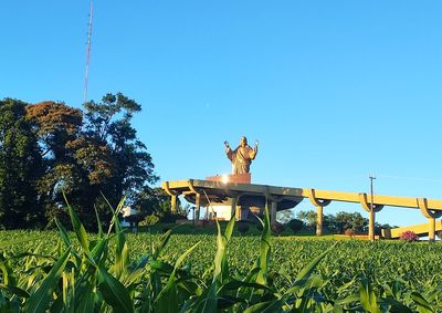 Segundo o Simepar, temperaturas variam de 18&deg;C a 28&deg;C nesta sexta-feira; ventos podem atingir 36 km/h em rajadas