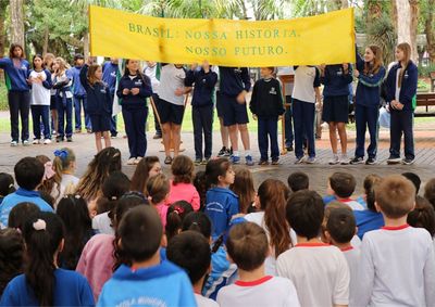 Programa&ccedil;&atilde;o segue at&eacute; 6 de setembro, com atividades envolvendo estudantes e comunidade
