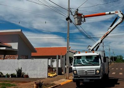 Ao todo, 83 lumin&aacute;rias ser&atilde;o instaladas, com investimento de R$ 76.230 por meio do programa Ilumina Paran&aacute;, em parceria com o Governo do Estado