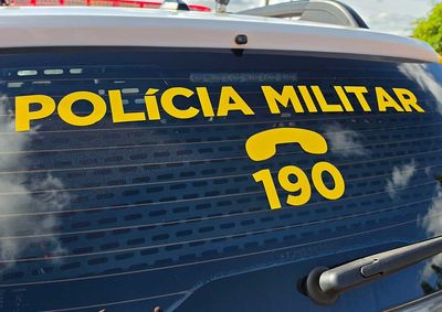 Diante dos fatos, ele recebeu voz de pris&atilde;o, foi algemado e encaminhado &agrave; Delegacia de Pol&iacute;cia Civil para os procedimentos cab&iacute;veis