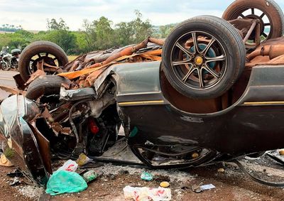 Homem retornava do trabalho quando perdeu o controle do ve&iacute;culo, que saiu da pista e capotou &agrave;s margens da rodovia