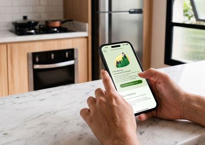 Iniciativa de bem-estar financeiro ganha jornada digital personalizada, que complementa o atendimento oferecido pelas cooperativas nas ag&ecirc;ncias