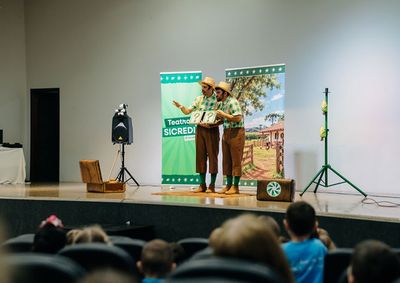 Espet&aacute;culo da Sicredi Vanguarda usa teatro e personagens da Turminha da Poupan&ccedil;a para ensinar educa&ccedil;&atilde;o financeira e coopera&ccedil;&atilde;o de forma l&uacute;dica