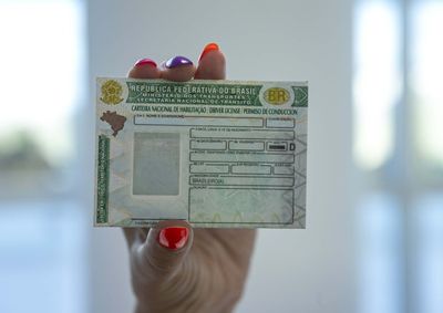 Iniciativa do Governo do Paran&aacute; garante primeira habilita&ccedil;&atilde;o gratuita para candidatos de baixa renda.