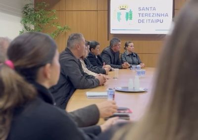 Encontro reuniu secretarias municipais e vereadores para discutir demandas da popula&ccedil;&atilde;o.
