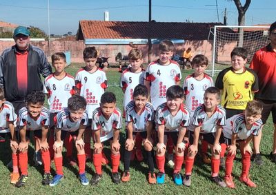 Competi&ccedil;&atilde;o re&uacute;ne mais de 1.200 atletas de 50 equipes; rodada de abertura do Sub-11 teve chuva de gols no Clube de Campo dos Metal&uacute;rgicos