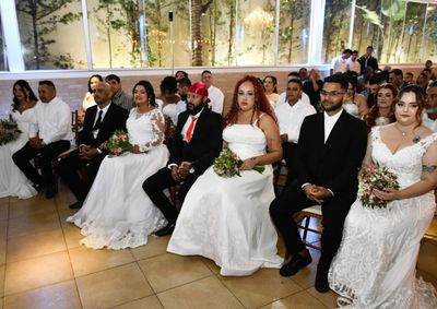 Iniciativa oferece 20 vagas gratuitas para casais de baixa renda oficializarem a uni&atilde;o civil; cerim&ocirc;nia ser&aacute; realizada em setembro