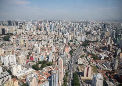 No primeiro trimestre de 2026, economia paulista registrou expans&atilde;o de 1,8%, superando a m&eacute;dia nacional de 1,1% divulgada pelo IBGE