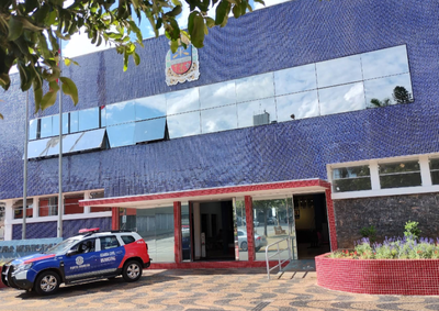 Evento promovido pela Prefeitura e PAT re&uacute;ne cerca de 15 empresas na Escola Washington Luiz; atendimento pr&eacute;vio no PAT vai at&eacute; sexta-feira (31)