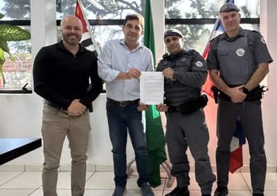 Encontro com a Pol&iacute;cia Militar debateu projeto de lei para institucionalizar a&ccedil;&otilde;es educativas e o Proerd na rede municipal