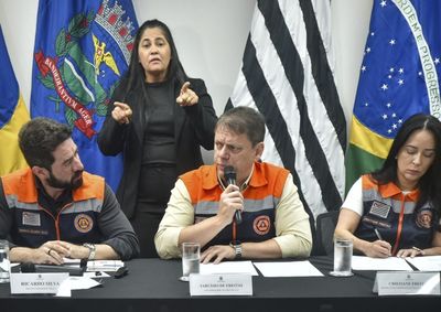 Governador esteve na regi&atilde;o neste domingo (26); pacote inclui cr&eacute;dito para o agro, recupera&ccedil;&atilde;o de escolas, leitos e suporte contra falta de luz
