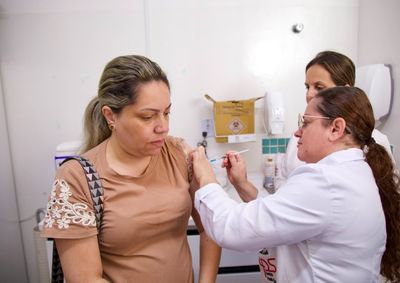 A&ccedil;&atilde;o realizada no &uacute;ltimo s&aacute;bado mobilizou 34 pontos na cidade; p&uacute;blico menor de 15 anos concentra a maioria das doses aplicadas desde o in&iacute;cio de agosto