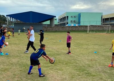 Iniciativa da Secretaria de Esporte, Cultura e Turismo atende crian&ccedil;as e adolescentes de 9 a 16 anos com foco em inclus&atilde;o social e cidadania