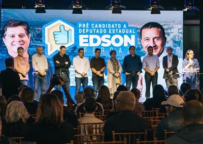 Evento pol&iacute;tico lotou o espa&ccedil;o na noite desta ter&ccedil;a-feira (11) para oficializar os nomes da legenda aos cargos de deputado estadual e federal