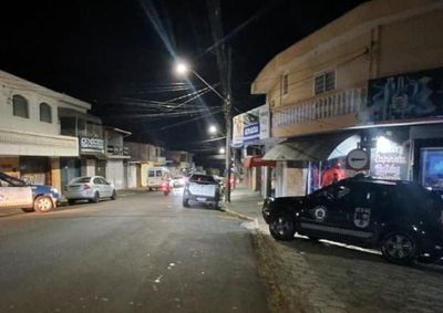 A&ccedil;&atilde;o conjunta do GGIM com Pol&iacute;cia Militar, Guarda Municipal e Fiscaliza&ccedil;&atilde;o resulta em sete notifica&ccedil;&otilde;es e um bar fechado por falta de alvar&aacute;