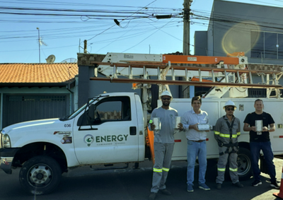Licita&ccedil;&atilde;o conclu&iacute;da garante moderniza&ccedil;&atilde;o da ilumina&ccedil;&atilde;o em novos bairros e pra&ccedil;as; economia em contrato permitir&aacute; amplia&ccedil;&atilde;o do cronograma