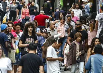Levantamento econ&ocirc;mico mapeia mais de 202 mil pessoas com renda na cidade, considerando empregos formais, contas pr&oacute;prias, empregadores e benef&iacute;cios
