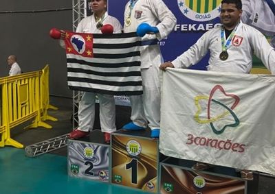 Projeto "Karat&ecirc; Para Todos" brilhou em Goi&acirc;nia. Julia Alves, Heberth Paiva e Fl&aacute;via Scopin garantiram p&oacute;dio e vaga nas finais da competi&ccedil;&atilde;o