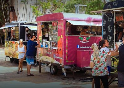 Decreto publicado no Di&aacute;rio Oficial estabelece regras para mesas, cadeiras, ambulantes e food trucks em cal&ccedil;adas, pra&ccedil;as e &aacute;reas p&uacute;blicas