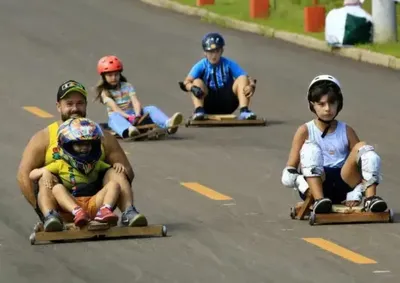 Bloqueio ocorre das 7h &agrave;s 17h para a realiza&ccedil;&atilde;o da 5&ordf; Ta&ccedil;a S&atilde;o Paulo de Carrinho de Rolim&atilde;; prefeitura orienta motoristas a buscarem rotas alternativas