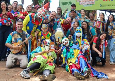 Retomado ap&oacute;s 15 anos, evento promovido pela Teia re&uacute;ne rodas de conversa, cortejos e apresenta&ccedil;&otilde;es tradicionais gratuitas at&eacute; domingo (6)
