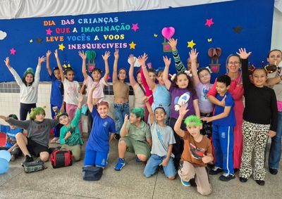 Rede municipal de ensino celebra o Dia das Crian&ccedil;as com programa&ccedil;&atilde;o recreativa, merenda diferenciada e o divertido 'Dia do Cabelo Divertido'