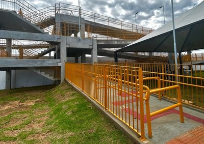 Obra de R$ 14 milh&otilde;es integra concess&atilde;o da Malha Paulista e garante travessia segura com rampas, escadas e 280 metros de extens&atilde;o em S&atilde;o Carlos