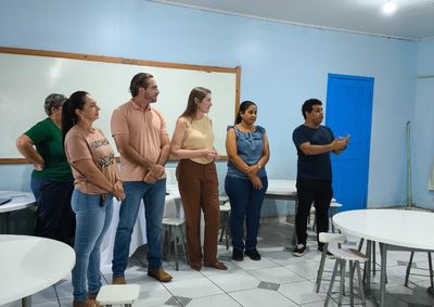 Celma Lebr&atilde;o acompanhou a entrega de &oacute;culos na Escola Municipal Primavera, a&ccedil;&atilde;o viabilizada pela deputada Lebrinha