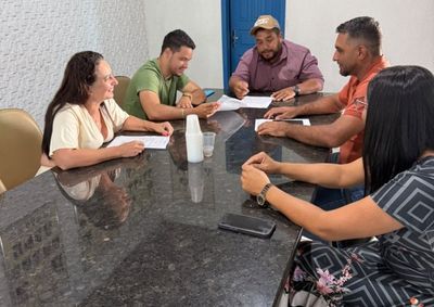 Vereadora participou da an&aacute;lise de projetos na C&acirc;mara de S&atilde;o Miguel do Guapor&eacute; que poder&atilde;o entrar na pauta da sess&atilde;o de segunda-feira.