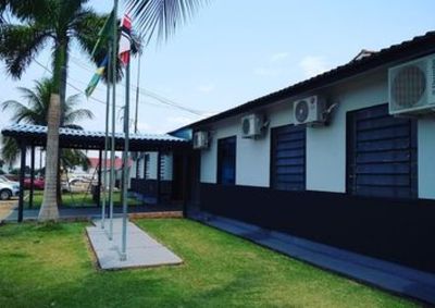 V&iacute;timas foram atingidas por disparos dentro de uma resid&ecirc;ncia; per&iacute;cia recolheu c&aacute;psulas e muni&ccedil;&otilde;es no local.