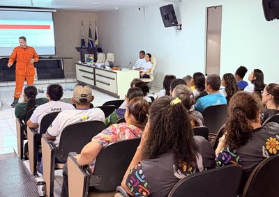 Capacita&ccedil;&atilde;o reuniu profissionais e refor&ccedil;ou a import&acirc;ncia dos primeiros socorros no atendimento a pessoas com defici&ecirc;ncia