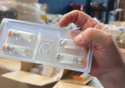 Diferen&ccedil;a de pre&ccedil;o pode chegar a mais de 1.000%, enquanto fiscaliza&ccedil;&atilde;o admite dificuldades para conter entrada irregular de medicamentos no Brasil