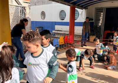 Programa&ccedil;&atilde;o envolve brincadeiras, arte, m&uacute;sica e participa&ccedil;&atilde;o das fam&iacute;lias nas unidades da rede municipal