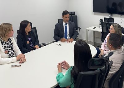 Parceria entre Secretaria da Mulher, Sa&uacute;de, Seguran&ccedil;a P&uacute;blica e Defensoria fortalece rede de prote&ccedil;&atilde;o e acesso a servi&ccedil;os essenciais