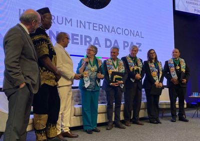 Terezinha Ongaro foi reconhecida durante f&oacute;rum internacional por sua contribui&ccedil;&atilde;o &agrave; sustentabilidade, &agrave; recupera&ccedil;&atilde;o ambiental e &agrave; Cultura de Paz