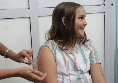 A&ccedil;&atilde;o promovida pela Secretaria de Sa&uacute;de em parceria com o Rotary Club reuniu imuniza&ccedil;&atilde;o, orienta&ccedil;&otilde;es e atividades recreativas para crian&ccedil;as