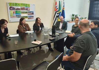 Reuni&atilde;o refor&ccedil;ou integra&ccedil;&atilde;o entre os servi&ccedil;os e busca garantir mais efici&ecirc;ncia, seguran&ccedil;a e resolutividade no atendimento pelo SUS