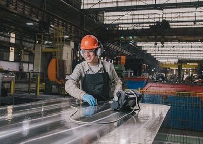 Empresa do setor de a&ccedil;os especiais oferece oportunidades efetivas, programas est&aacute;gio, aprendizagem e banco de talentos para diferentes perfis profissional