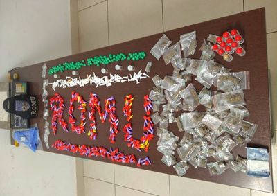 A&ccedil;&otilde;es da GCM e da Pol&iacute;cia Militar resultaram na apreens&atilde;o de v&aacute;rias drogas e na pris&atilde;o de dois suspeitos, al&eacute;m da apreens&atilde;o de dois adolescentes.