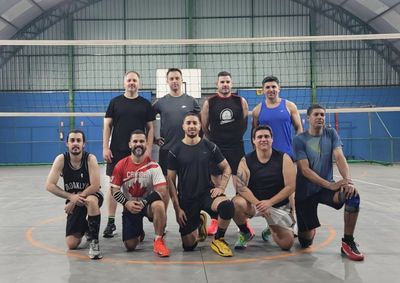  Com expectativa de realiza&ccedil;&atilde;o do primeiro Campeonato Municipal Master de Voleibol, jogadores acima dos 35 anos se organizam para voltar &agrave;s quadras 