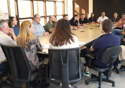 Encontro reuniu gestores de seis munic&iacute;pios para discutir integra&ccedil;&atilde;o dos servi&ccedil;os de urg&ecirc;ncia e emerg&ecirc;ncia e aprimorar o atendimento &agrave; popula&ccedil;&atilde;o.