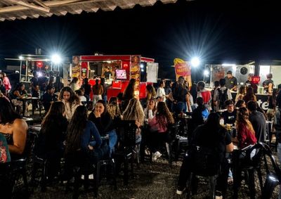 Evento gratuito acontece a partir das 18h, em frente ao Casar&atilde;o do Parque da Floresta, com bingo musical com pr&ecirc;mios, comidas t&iacute;picas e a&ccedil;&otilde;es beneficentes