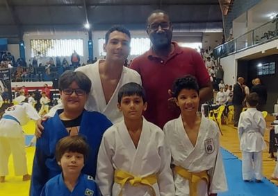 Associa&ccedil;&atilde;o Atl&eacute;tica L&oacute;tus participou da competi&ccedil;&atilde;o com sete judocas e subiu ao p&oacute;dio em seis categorias