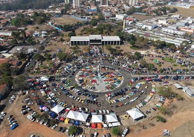 Pra&ccedil;a dos Tr&ecirc;s Poderes ter&aacute; estrutura com exposi&ccedil;&atilde;o de ve&iacute;culos, &aacute;rea gastron&ocirc;mica, mercado de pulgas, shows e expectativa de mais de 2 mil carros