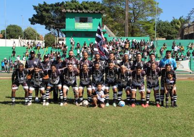 Equipe venceu a final por 3 a 0 e garantiu o campeonato com gols de Ferreira, Branco e Vinicius