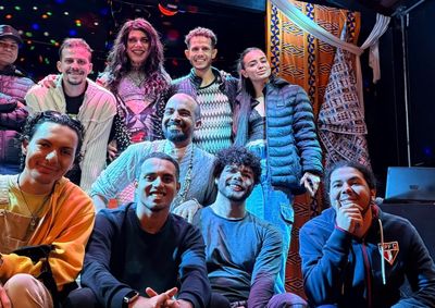 Sarau gratuito nesta sexta-feira (21) re&uacute;ne arte drag, exposi&ccedil;&otilde;es, poesia, m&uacute;sica e coletivos culturais na Vila Santana